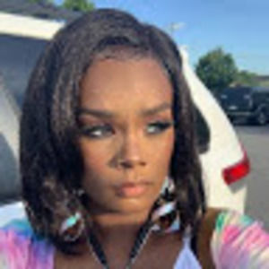 Meet your Posher, Kari